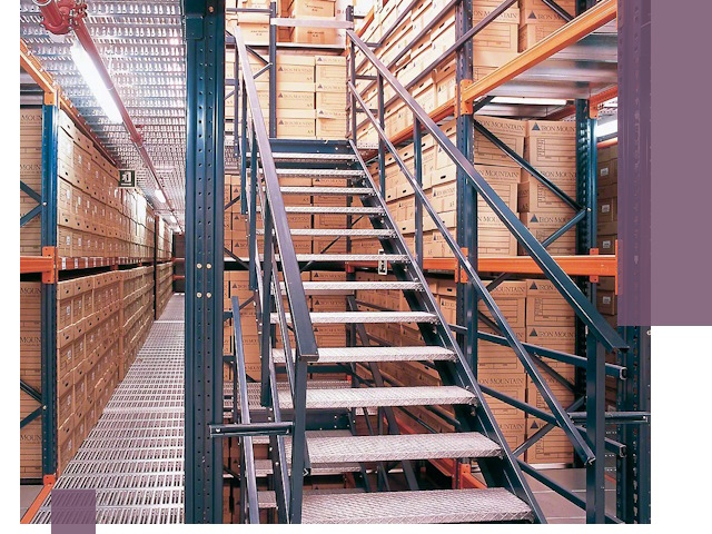 Лестницы складские прочные и безопасные под ключ в Ростове-на-Доне