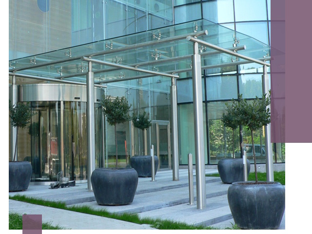 Навесы из стекла на заказ в Ростове-на-Доне — монтаж и установка