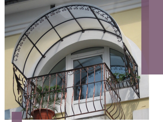 Козырьки над балконом в Ростове-на-Доне — изготовление и монтаж